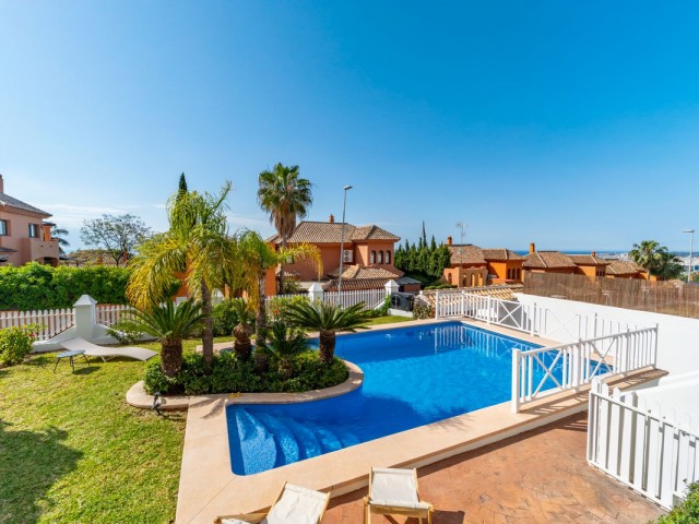 6 Makuuhuoneen Huvila Benalmadena