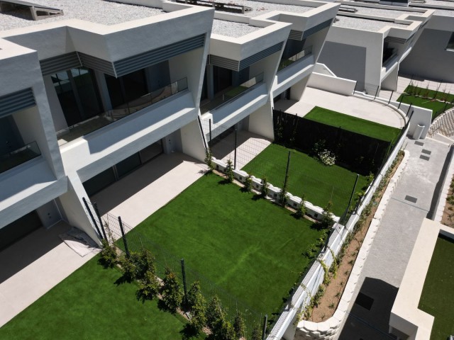 Maison mitoyenne avec 3 Chambres  à El Chaparral