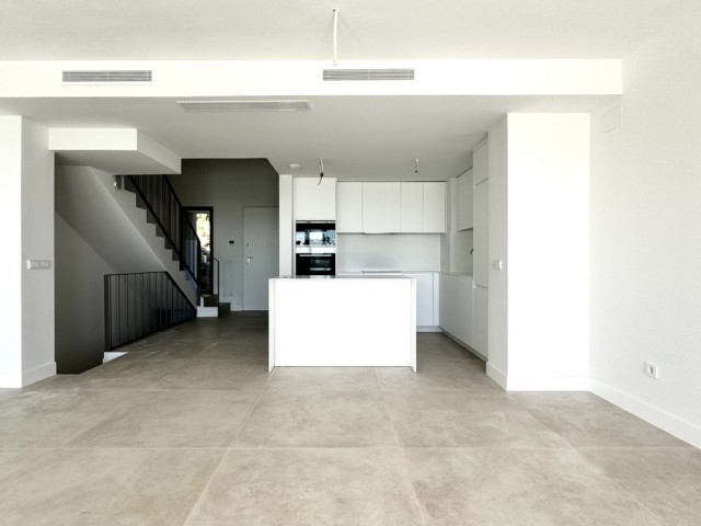 Maison mitoyenne avec 3 Chambres  à El Chaparral