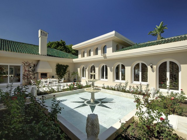 10 Slaapkamer Villa in Río Real