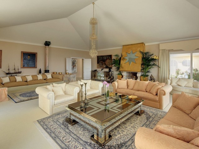 10 Slaapkamer Villa in Río Real