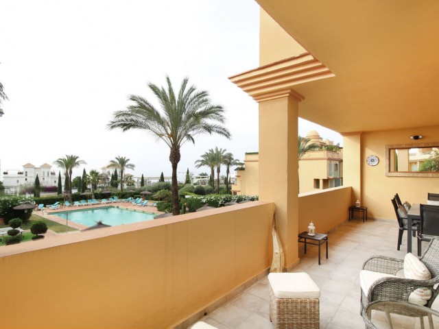 3 Makuuhuoneen Huoneisto Los Flamingos