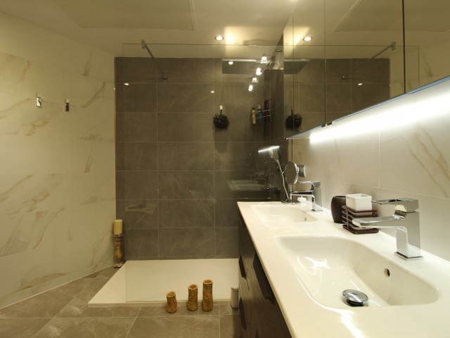 3 Makuuhuoneen Huoneisto Los Flamingos