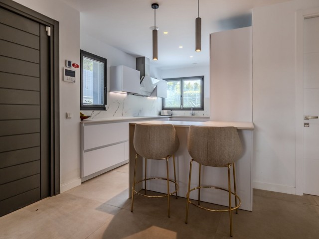 4 Makuuhuoneen Huvila Puerto Banús