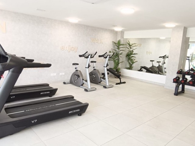 Apartamento con 2 Dormitorios  en Estepona