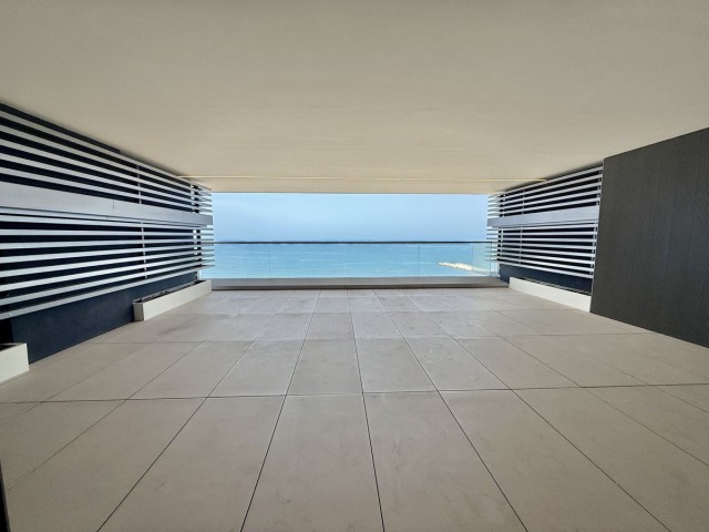 Apartamento con 3 Dormitorios  en Málaga