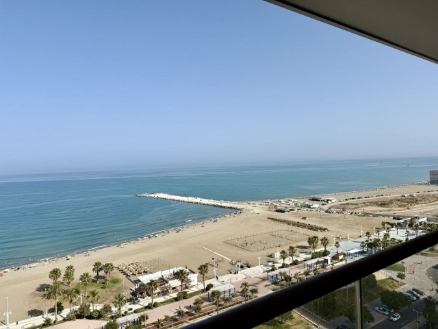 Apartamento con 3 Dormitorios  en Málaga