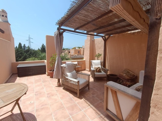 Adosado con 3 Dormitorios  en Marbella