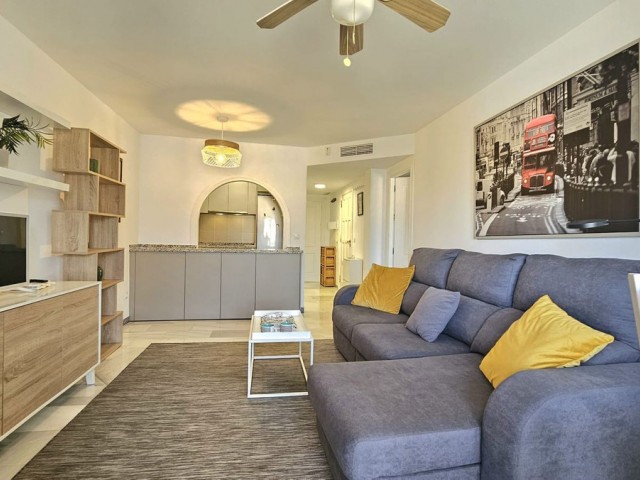 Apartamento con 2 Dormitorios  en La Cala de Mijas