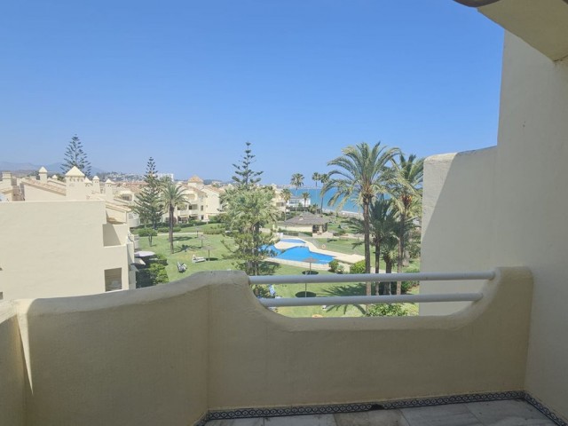 Apartamento con 2 Dormitorios  en La Cala de Mijas