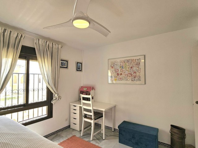 Apartamento con 2 Dormitorios  en La Cala de Mijas