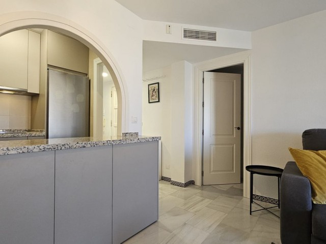 Apartamento con 2 Dormitorios  en La Cala de Mijas