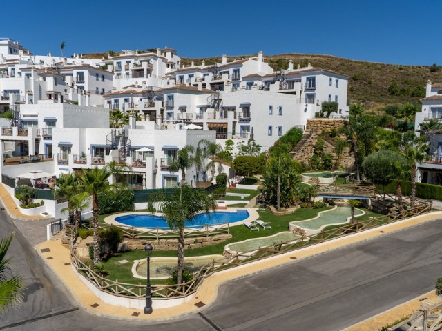 3 Bedrooms Apartment in Benahavís