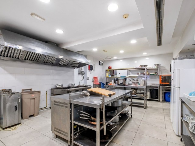 Commercial in Calahonda