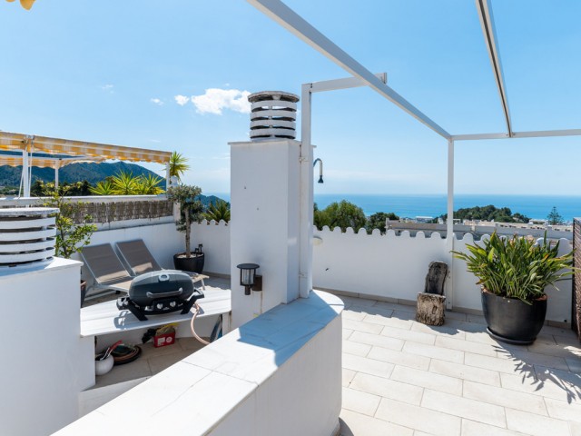 Apartamento con 3 Dormitorios  en Mijas