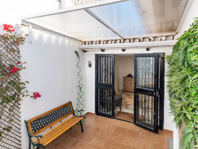 Apartamento con 3 Dormitorios  en Mijas