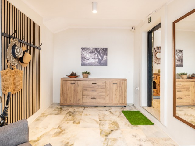 Apartamento con 3 Dormitorios  en Mijas