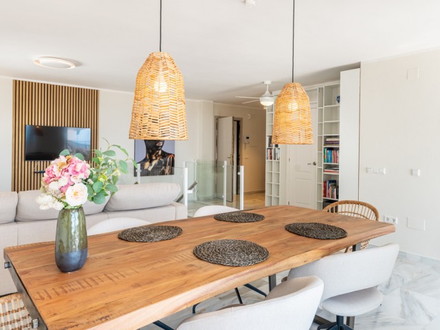 Apartamento con 3 Dormitorios  en Mijas