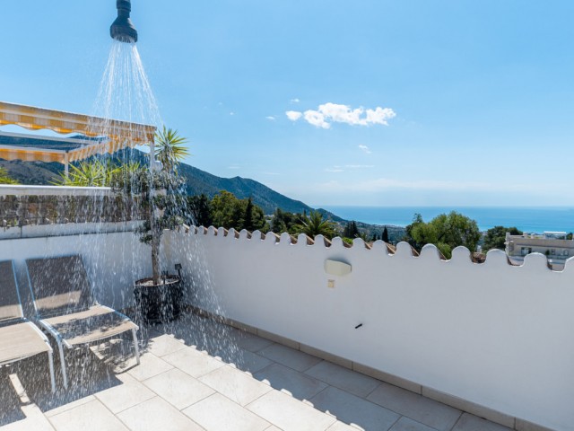 Apartamento con 3 Dormitorios  en Mijas