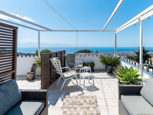Apartamento con 3 Dormitorios  en Mijas