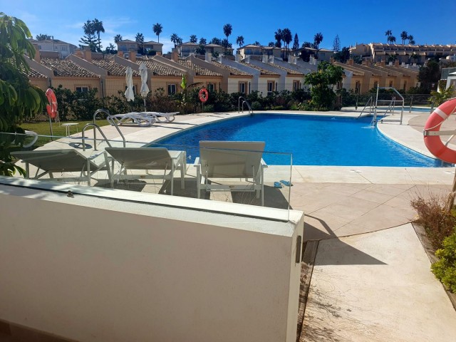 Apartamento con 3 Dormitorios  en Mijas
