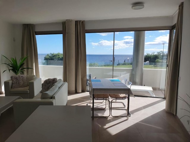 Apartamento con 3 Dormitorios  en Mijas