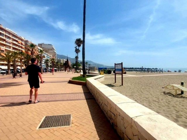 Commercial in Los Boliches