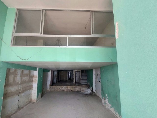 Commercial, Los Boliches, R5073229