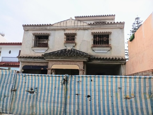 5 Bedrooms Townhouse in Fuengirola