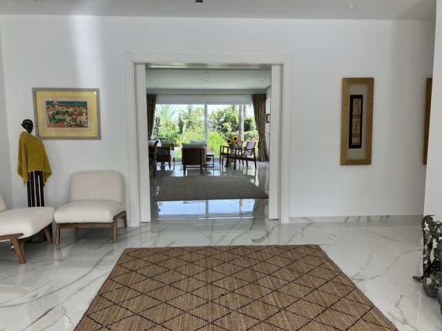 6 Bedrooms Villa in Puerto Banús