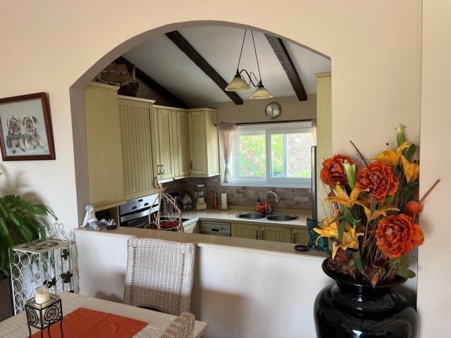 Maison mitoyenne avec 3 Chambres  à Estepona