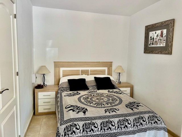 Maison mitoyenne avec 3 Chambres  à Estepona