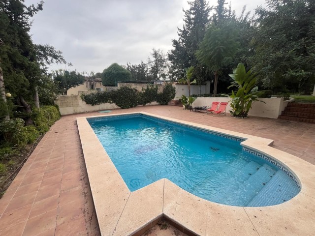2 Sovrums Villa i Estepona