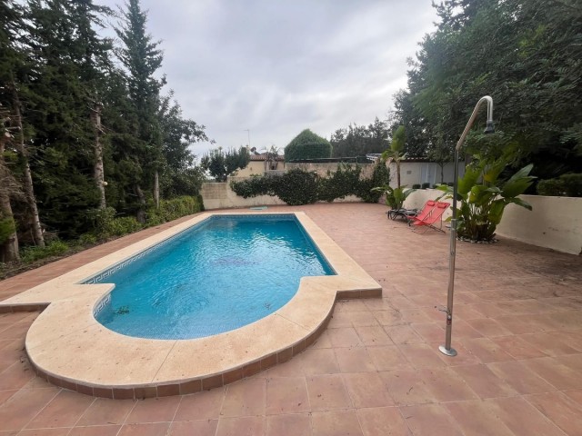 2 Sovrums Villa i Estepona