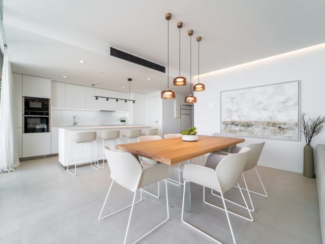 Apartamento con 3 Dormitorios  en Fuengirola