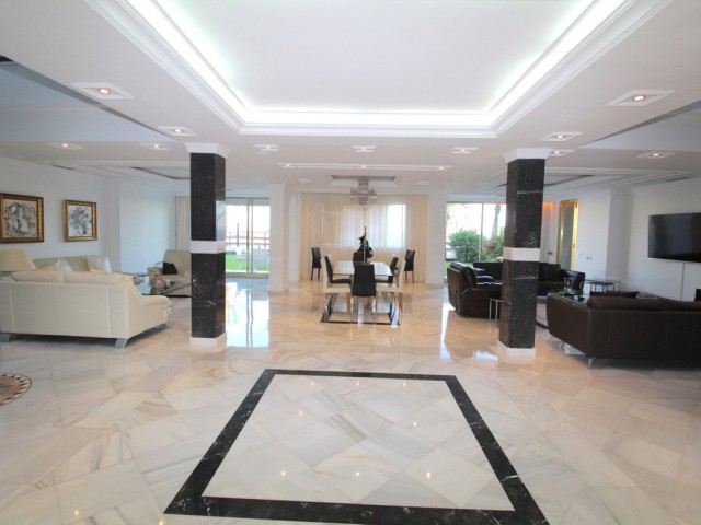 4 Schlafzimmer Apartment in Puerto Banús