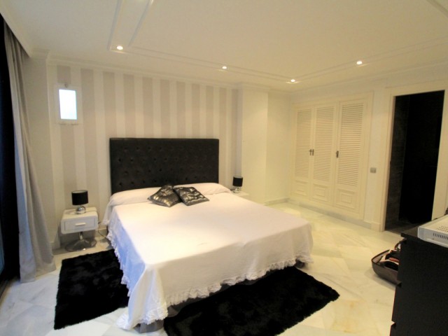 4 Schlafzimmer Apartment in Puerto Banús