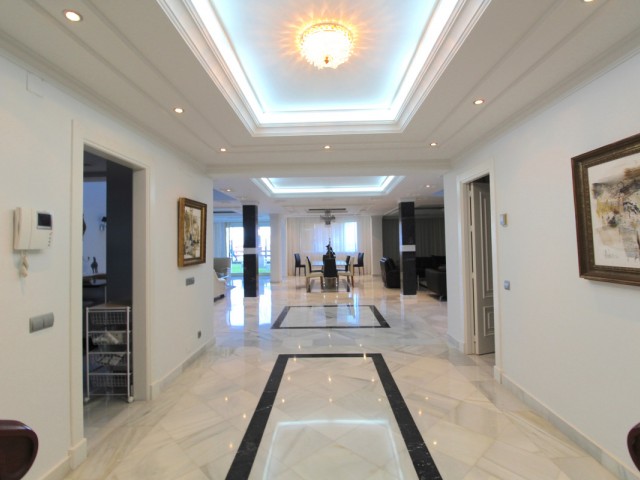 4 Schlafzimmer Apartment in Puerto Banús