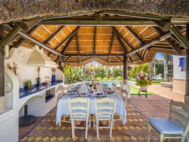 7 Makuuhuoneen Huvila Bahía de Marbella