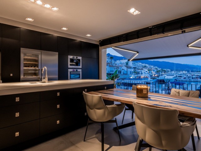 2 Makuuhuoneen Huoneisto Puerto Banús