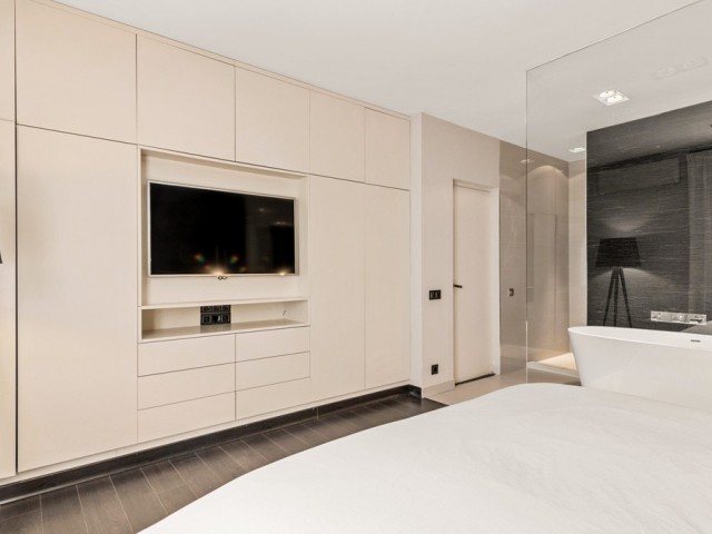 2 Bedrooms Apartment in Puerto Banús