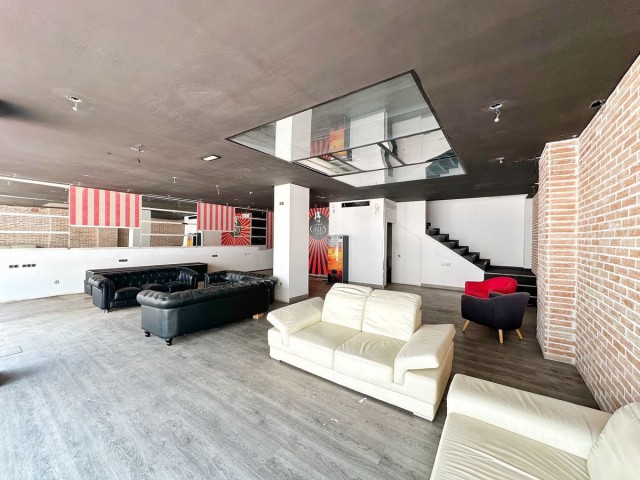 Commercial in Puerto Banús