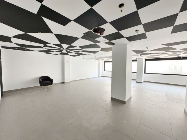 Commercial in Puerto Banús