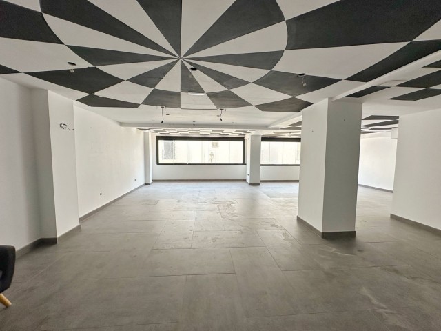 Commercial in Puerto Banús