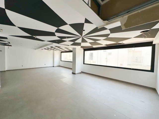 Commercieel in Puerto Banús