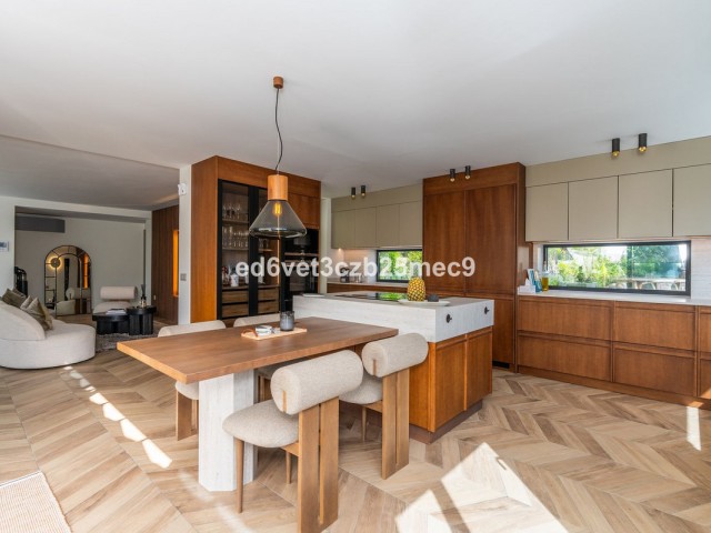 5 Schlafzimmer Villa in Nueva Andalucía