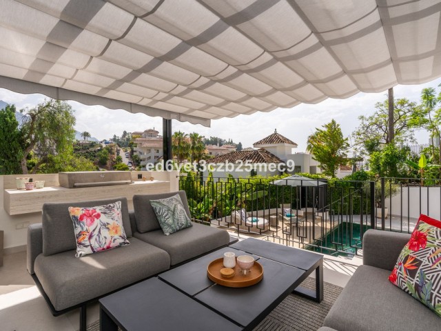 5 Schlafzimmer Villa in Nueva Andalucía