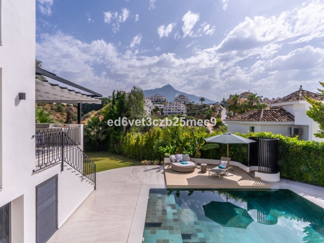 5 Schlafzimmer Villa in Nueva Andalucía