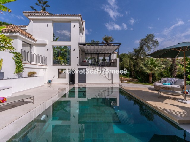 5 Schlafzimmer Villa in Nueva Andalucía