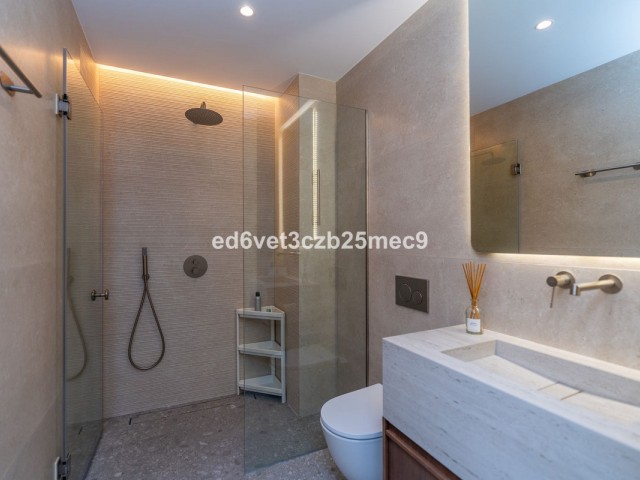 5 Schlafzimmer Villa in Nueva Andalucía